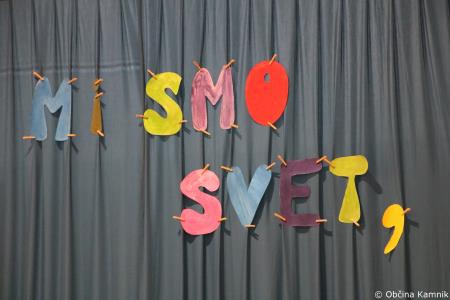 Otroci Osnovne šole Marije Vere Mi smo svet, mi smo otroci (6)